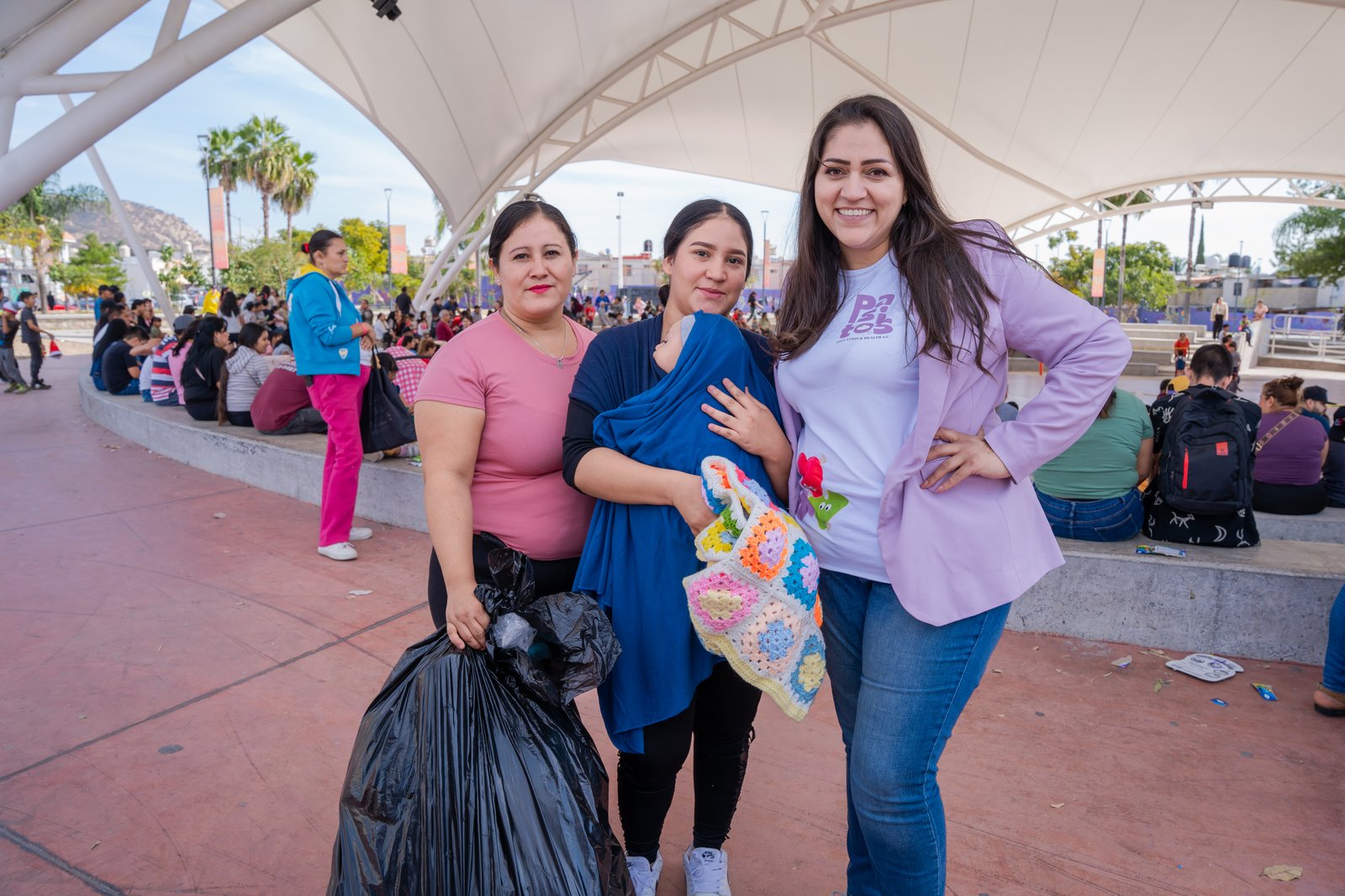 Equipo de Pasitos trabajando con niños